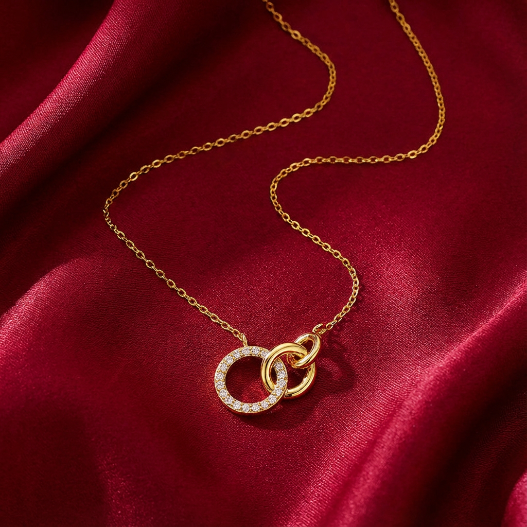 Minimal Diamond Pendant Necklace
